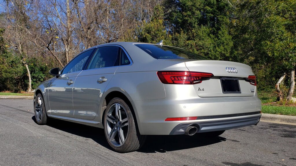 Audi A4 Tech S line 4-door sedan silver