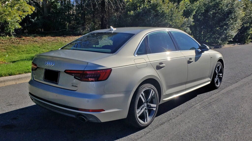 Audi A4 Tech S line 4-door sedan silver