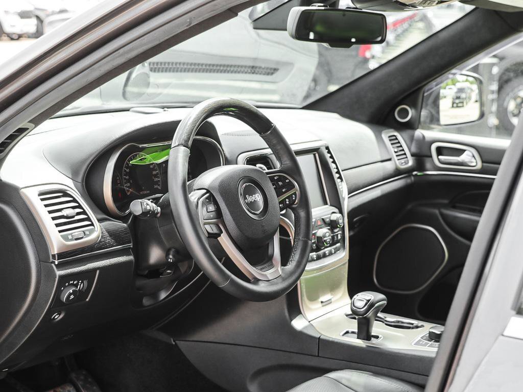 Jeep Grand Cherokee 4-door suv black