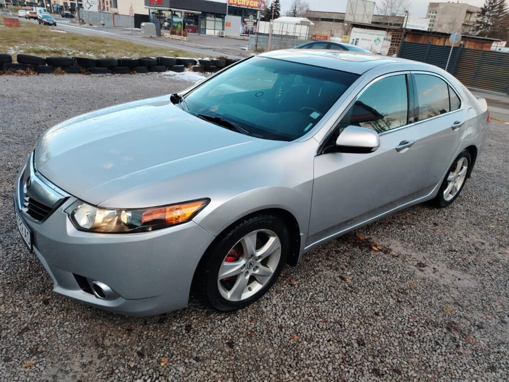 Acura TSX 4-door sedan silver