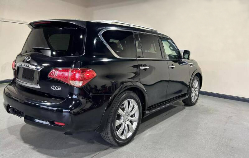 Infiniti QX56 4-door suv black